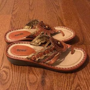 earth tidal sandal